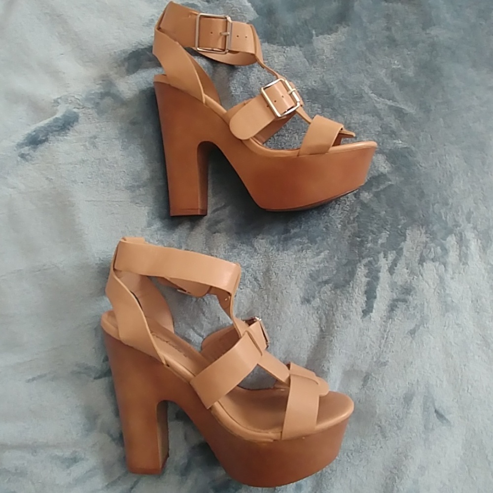 Breckelles open toe heels